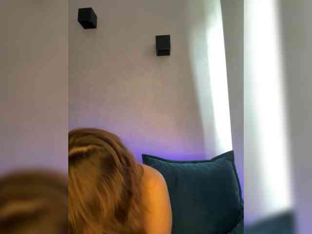 WILDGIRL webcam
