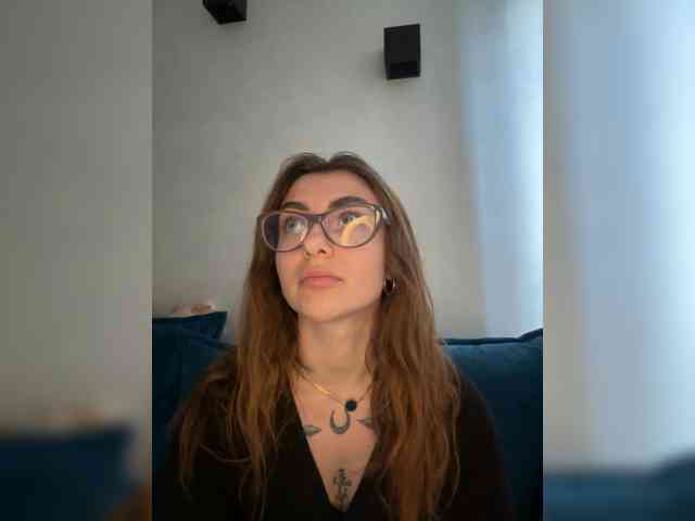 WILDGIRL webcam