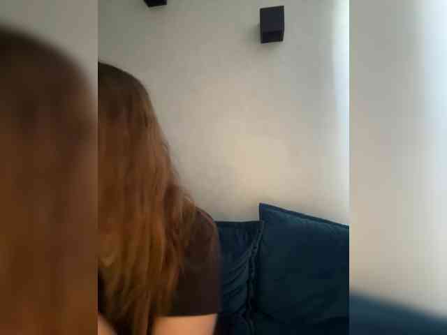 WILDGIRL webcam