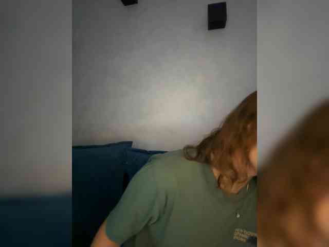WILDGIRL webcam