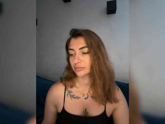 WILDGIRL webcam