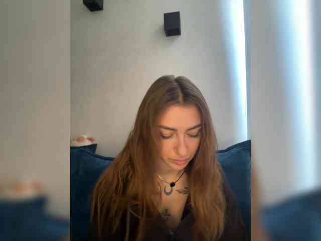 WILDGIRL webcam