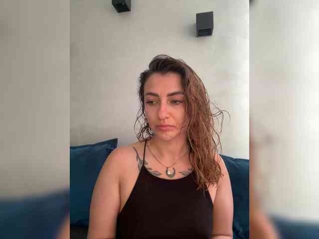 WILDGIRL webcam