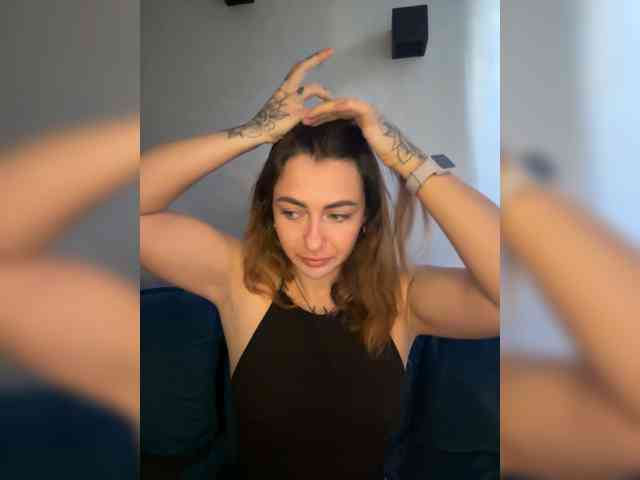 WILDGIRL webcam