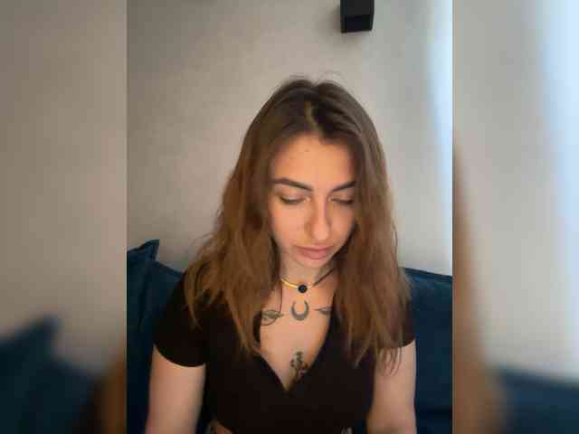 WILDGIRL webcam