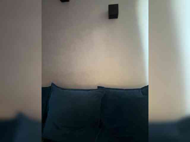 WILDGIRL webcam