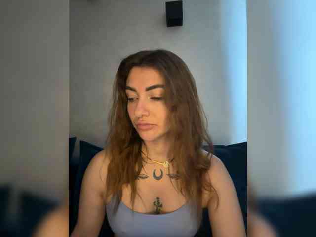 WILDGIRL webcam