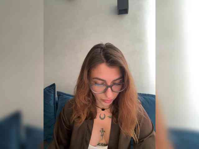 WILDGIRL webcam