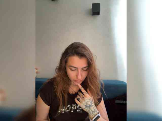 WILDGIRL webcam