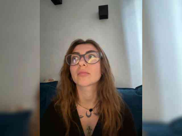 WILDGIRL webcam