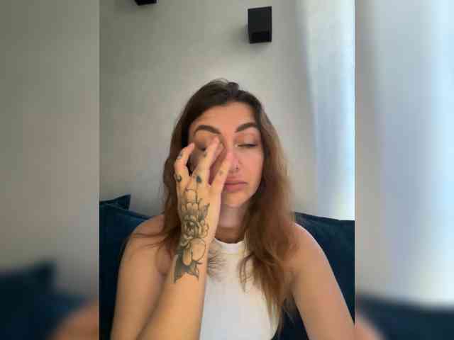 WILDGIRL webcam