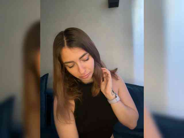 WILDGIRL webcam