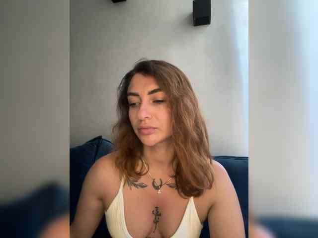 WILDGIRL webcam