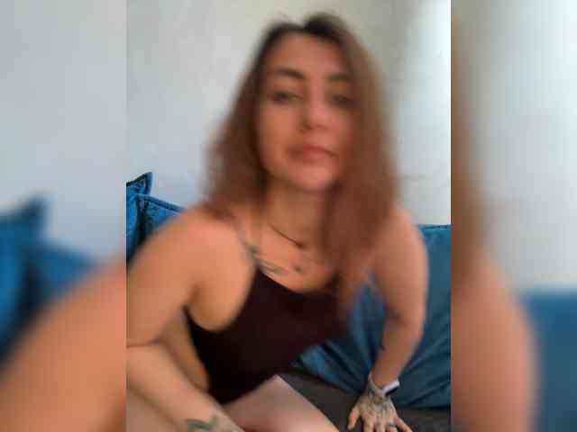WILDGIRL webcam