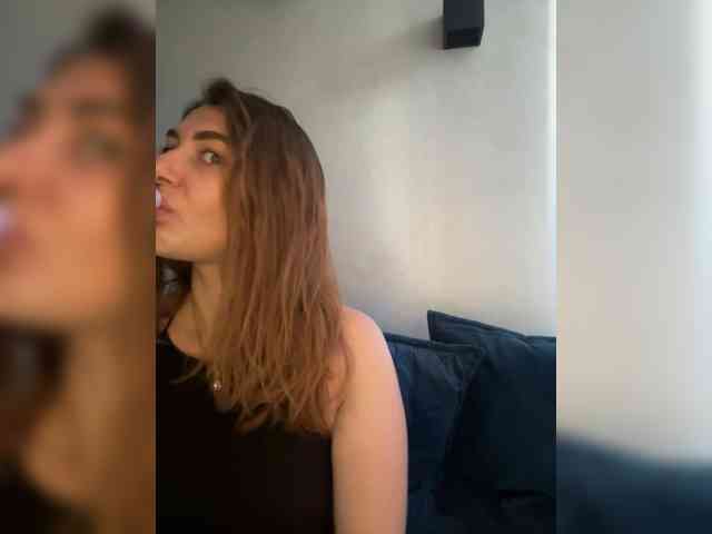 WILDGIRL webcam