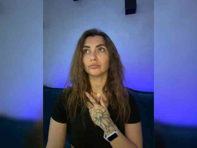 WILDGIRL webcam