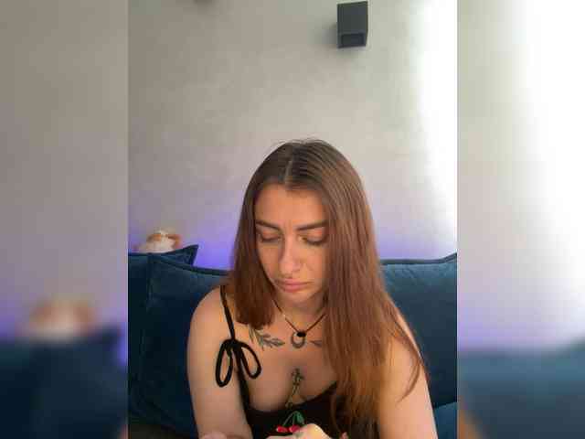 WILDGIRL webcam