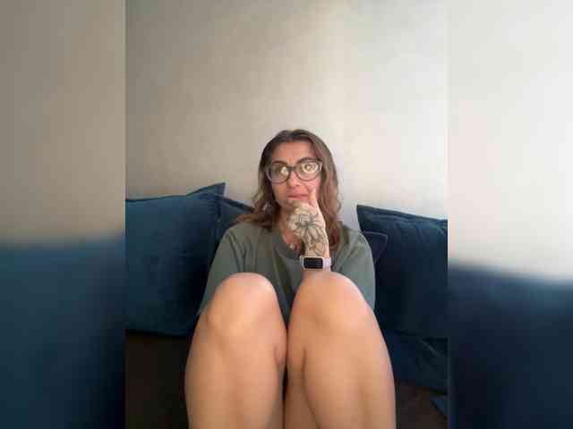 WILDGIRL webcam
