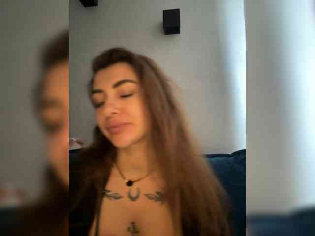 WILDGIRL webcam