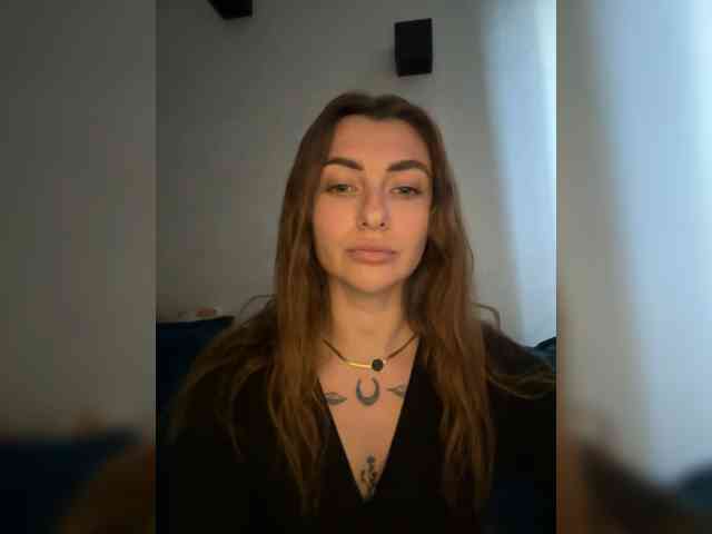 WILDGIRL webcam