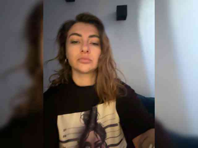 WILDGIRL webcam