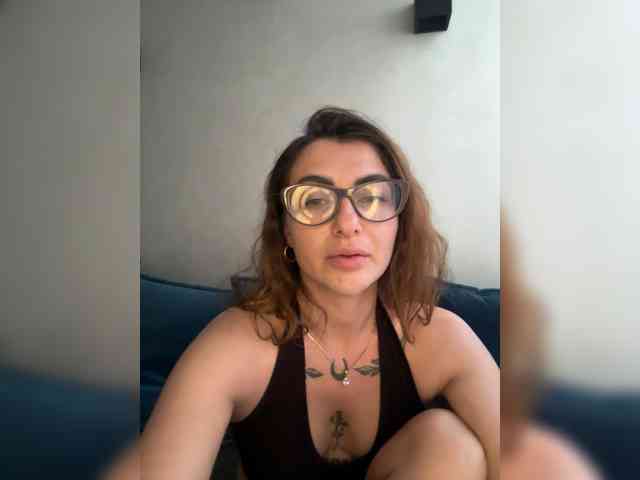 WILDGIRL webcam