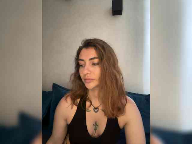 WILDGIRL webcam