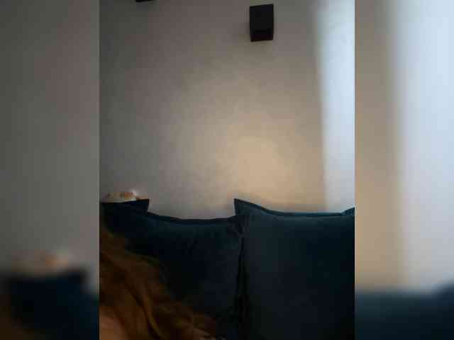 WILDGIRL webcam