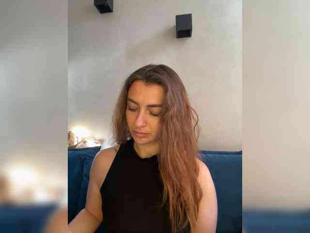 WILDGIRL webcam