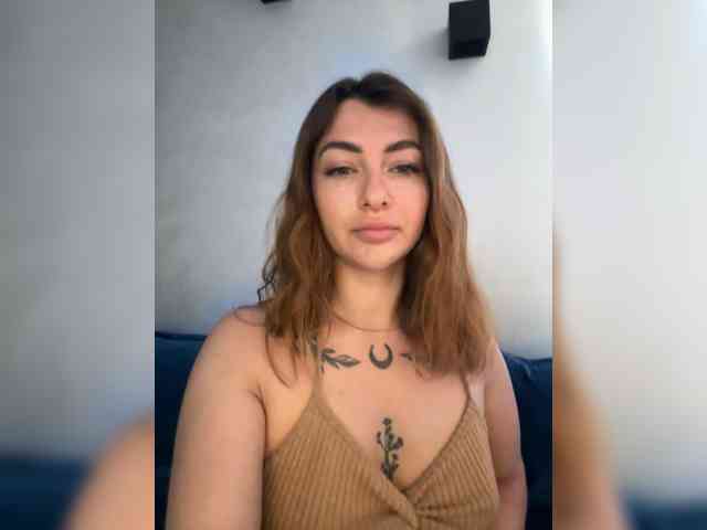 WILDGIRL webcam