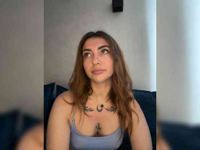 WILDGIRL webcam