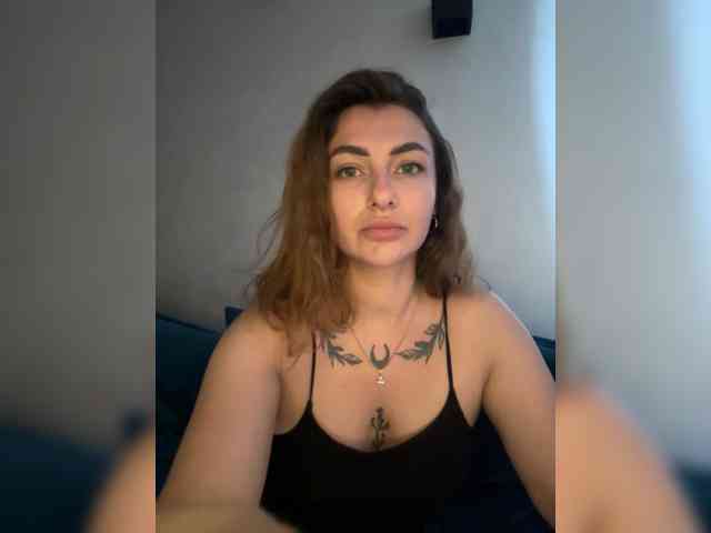 WILDGIRL webcam