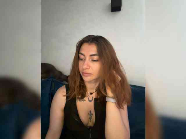 WILDGIRL webcam