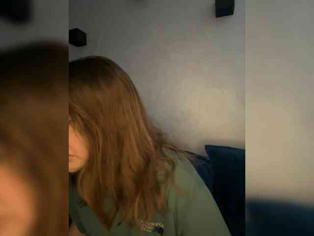WILDGIRL webcam