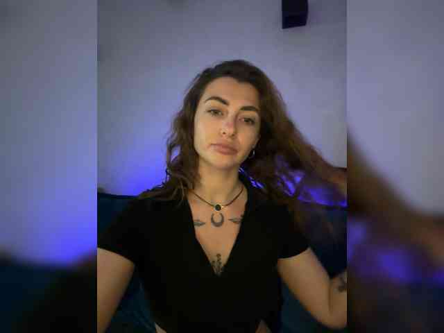 WILDGIRL webcam