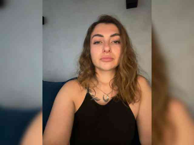 WILDGIRL webcam