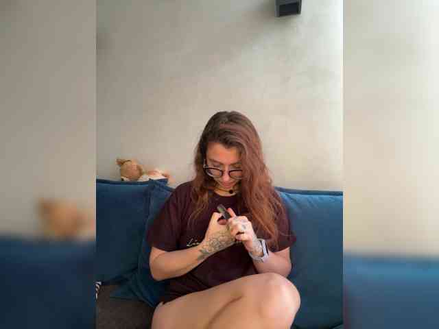 WILDGIRL webcam