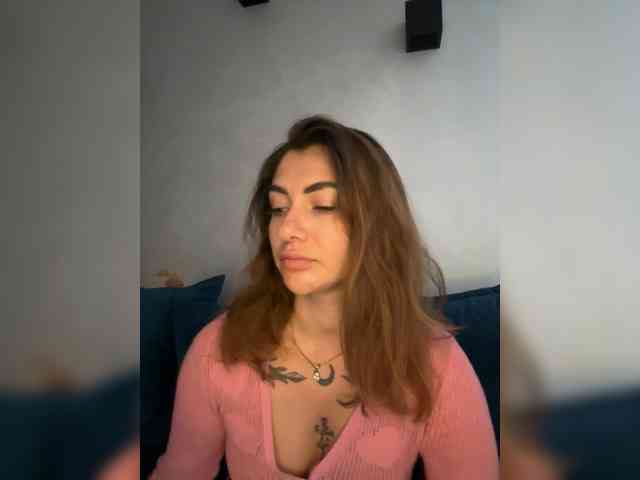 WILDGIRL webcam