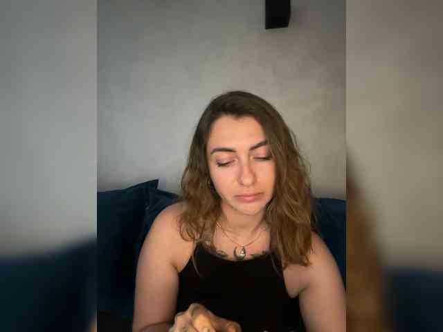 WILDGIRL webcam