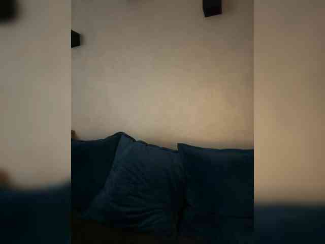 WILDGIRL webcam