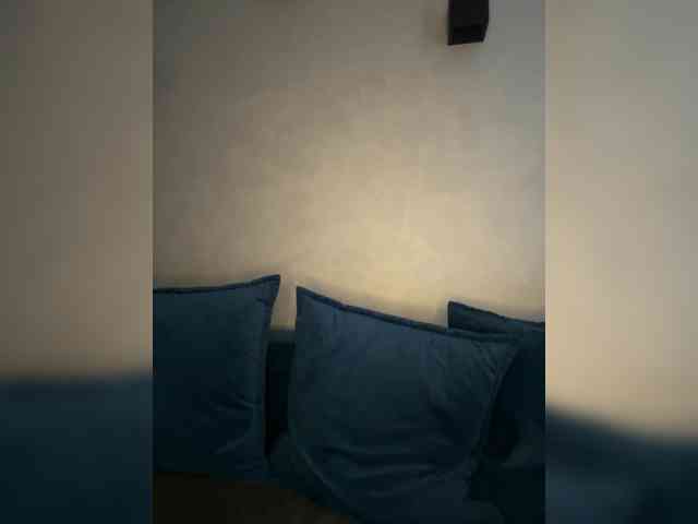 WILDGIRL webcam