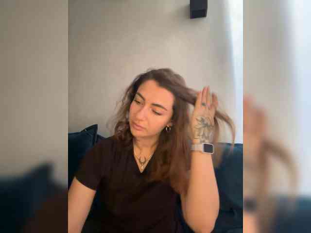 WILDGIRL webcam