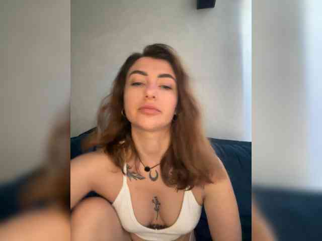 WILDGIRL webcam