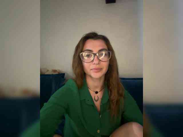 WILDGIRL webcam