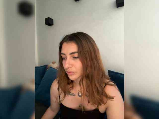 WILDGIRL webcam
