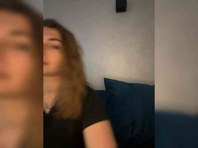 WILDGIRL webcam