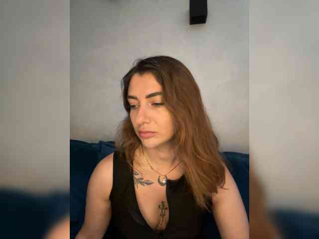 WILDGIRL webcam