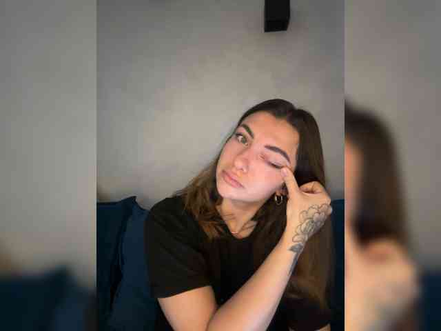 WILDGIRL webcam