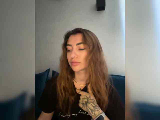 WILDGIRL webcam