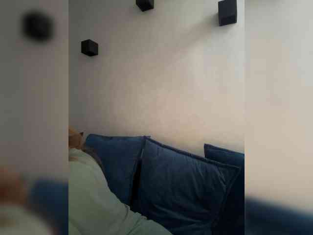WILDGIRL webcam